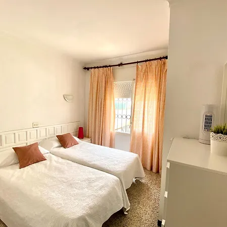 Hébergement de vacances Montserrat I *